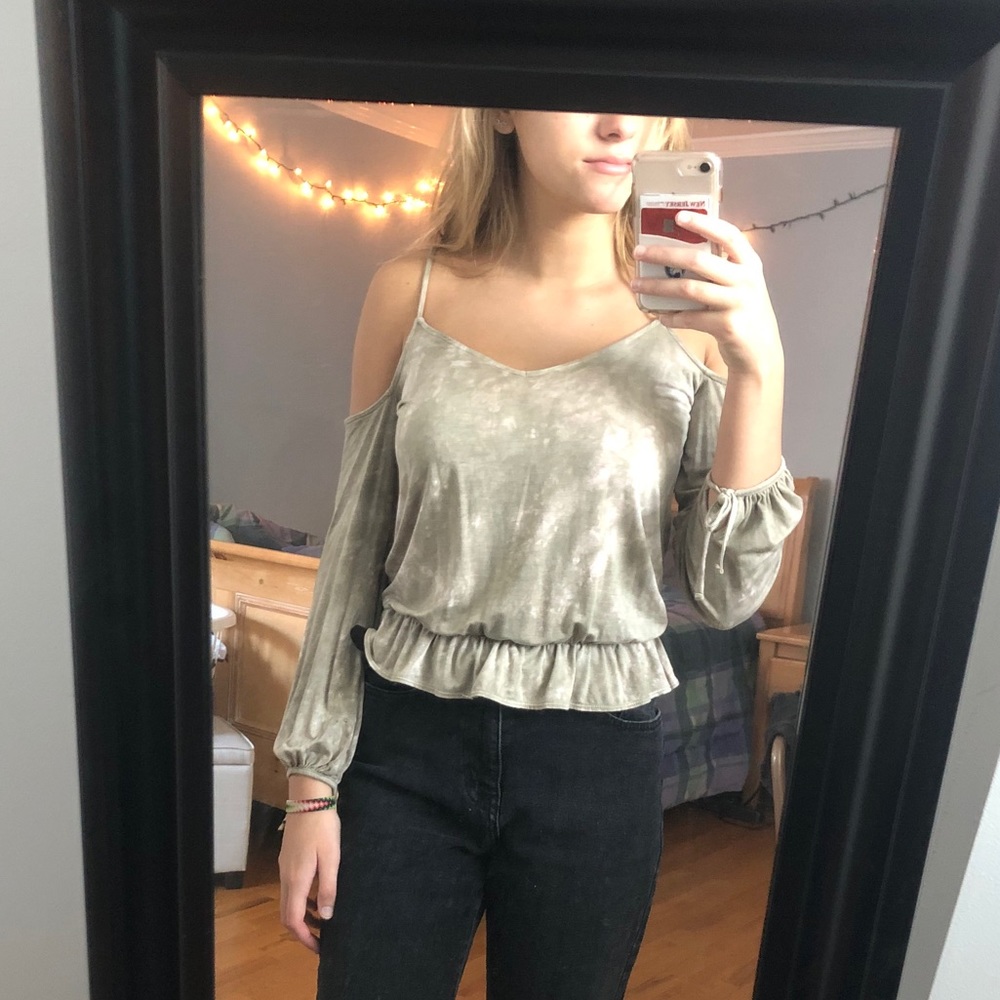 Off the shoulder american eagle top